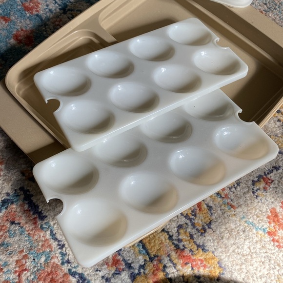 Vintage TUPPERWARE egg carrier container deviled eggs - Picture 2 of 4